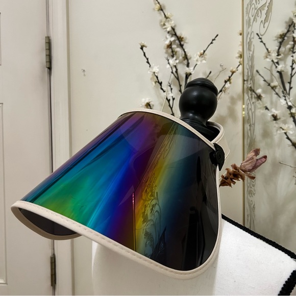 Visor 🛡face mask iridescent rainbow adjustable sturdy - Picture 2 of 4